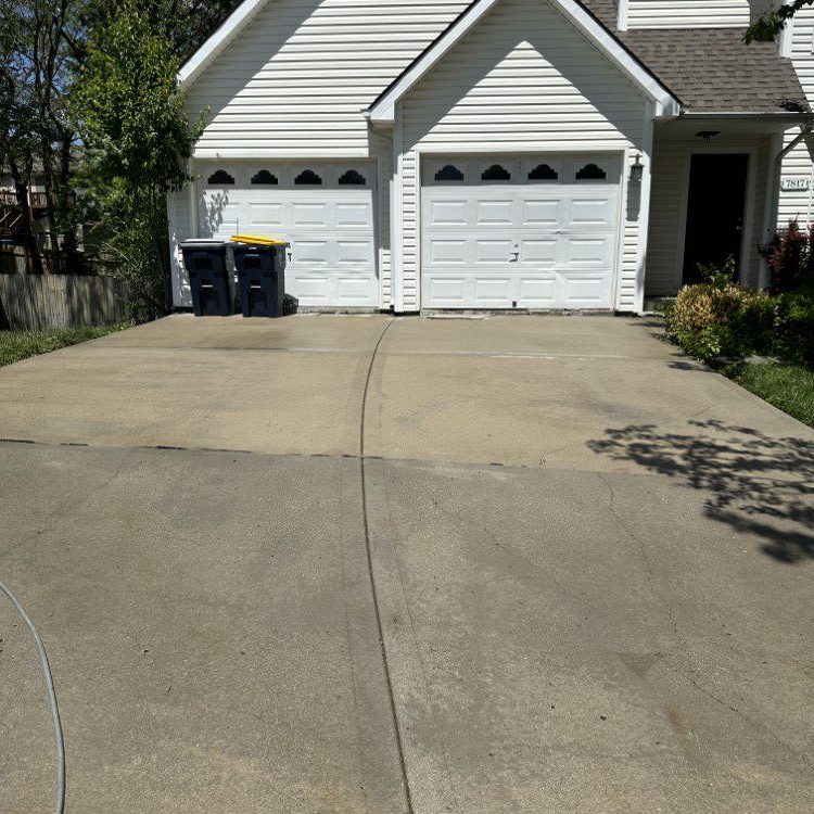 Exterior Cleaning in Smithville, MO Exterior Cleaning in Smithville, MO
